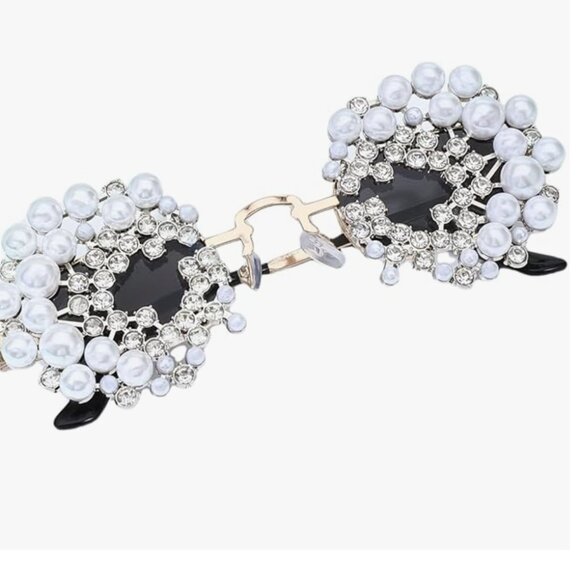 Elegant Cute Rhinestone  Sunglasses main image 4
